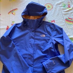 The North Face Rain Jacket Women’s Medium Dry vent